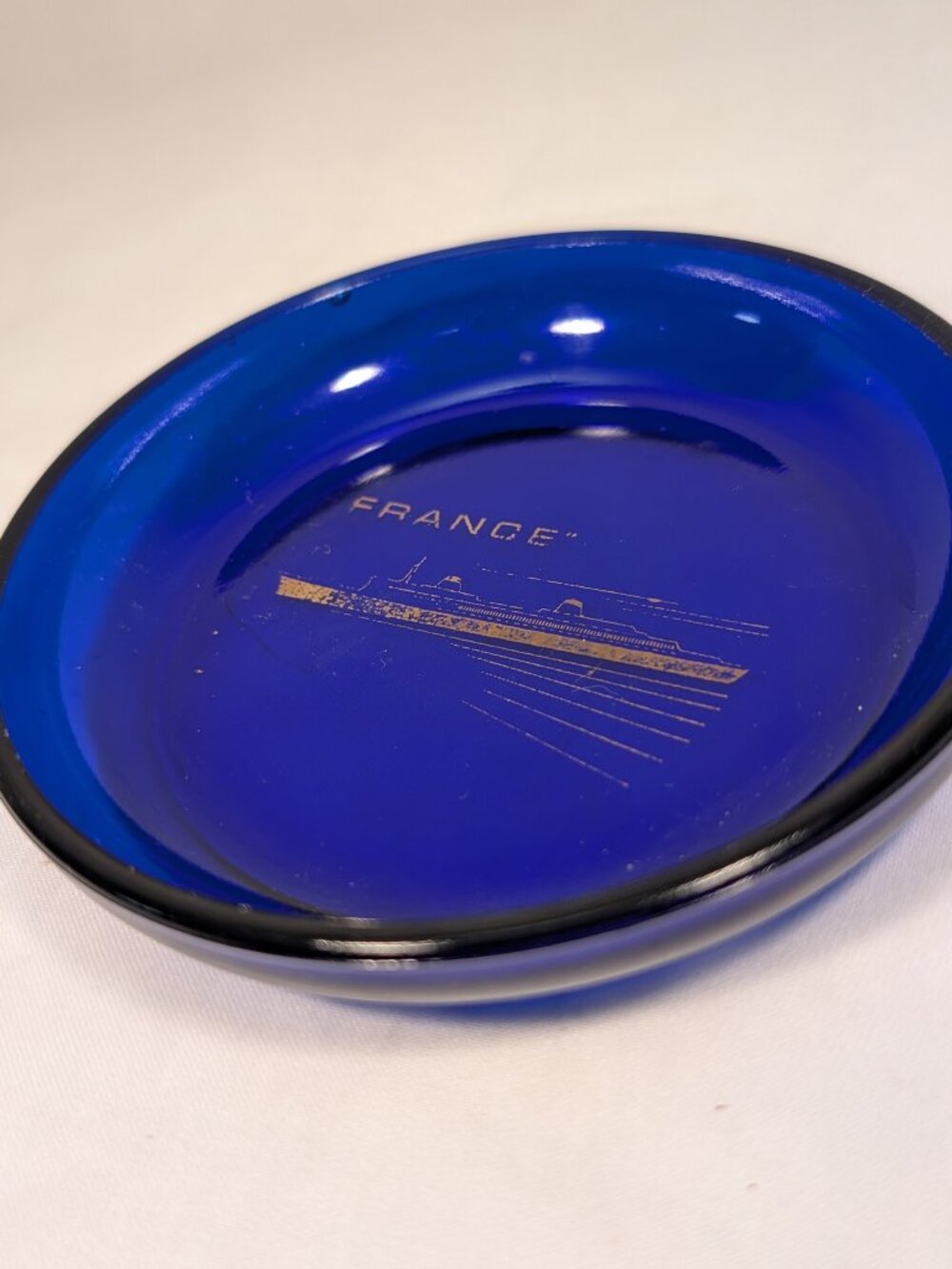 FRENCH OCEAN LINER " SS FRANCE "" COBALT BLUES GLASS TRINKET TRAY / ASH TRAY